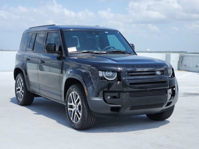 2026 LAND ROVER Defender 110 - Image 3
