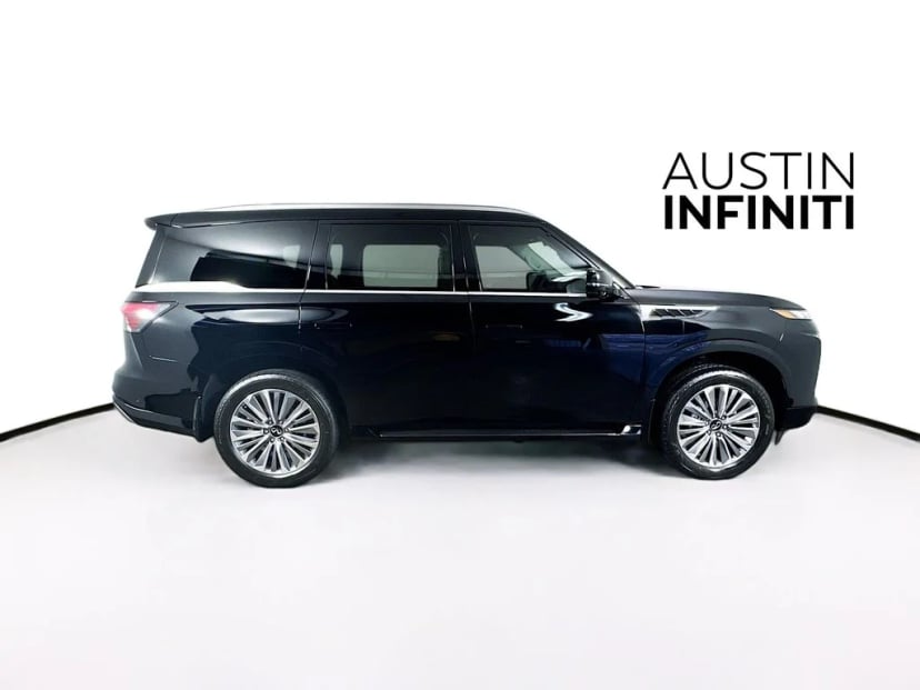 2026 INFINITI QX80 - Image 8