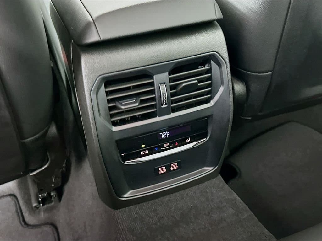 2026 BMW 3 Series - Image 18