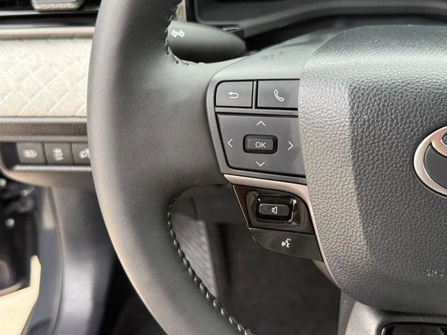 2025 Toyota Camry - Image 44