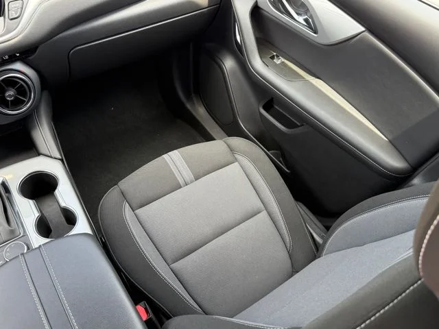 2025 Chevrolet Blazer - Image 25