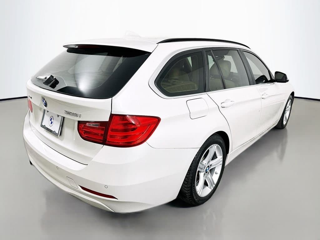 2015 BMW 3 Series - Image 5