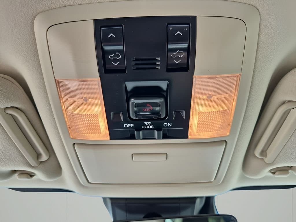 2022 Lexus GX - Image 42