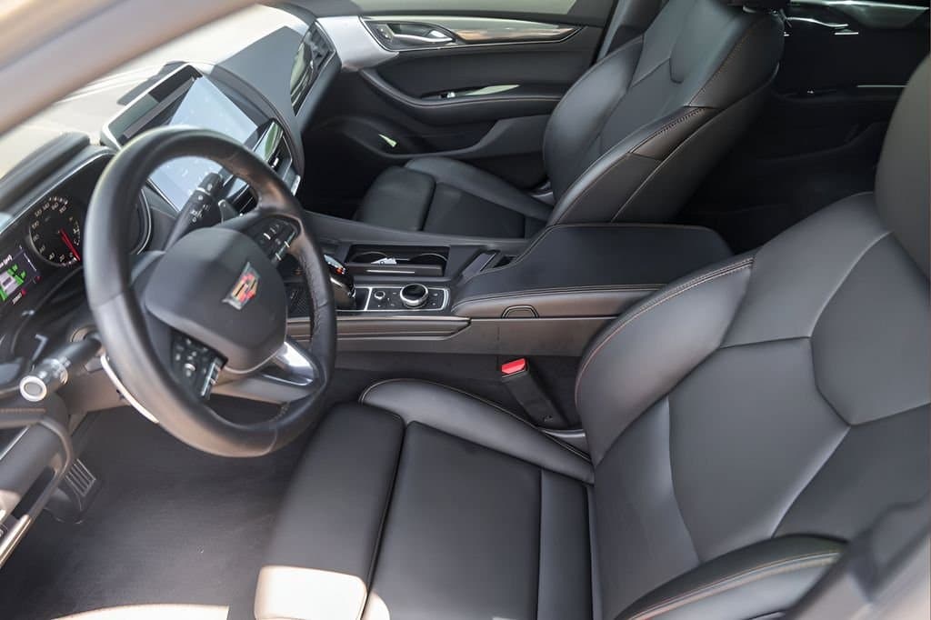 2023 Cadillac CT5 - Image 9