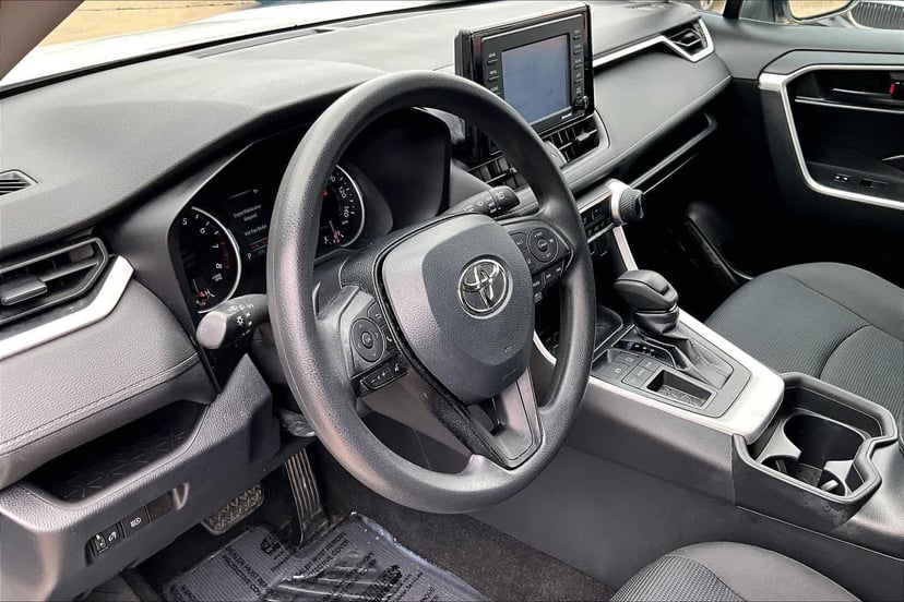 2021 Toyota RAV4 - Image 17
