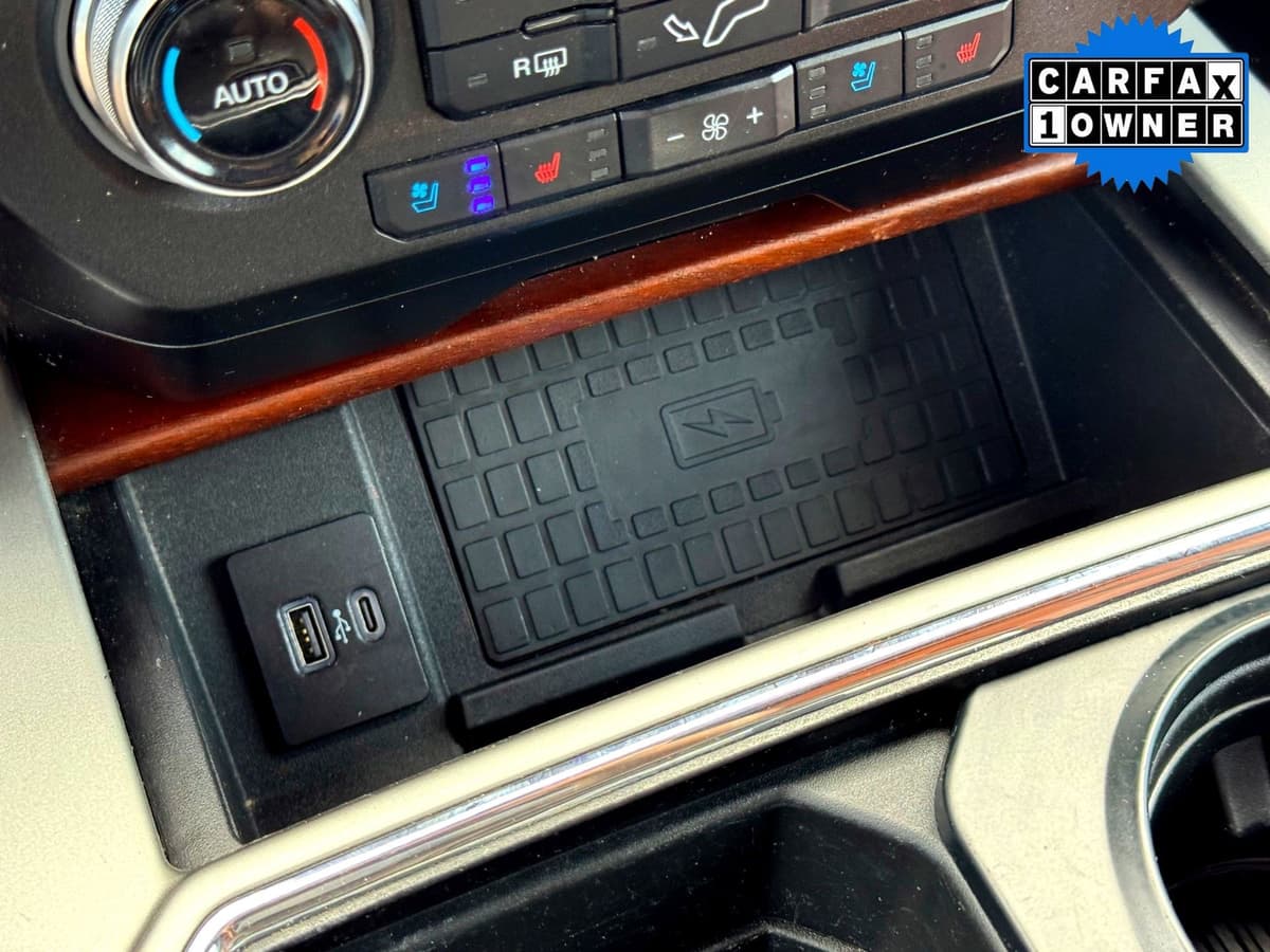 2021 Ford Super Duty F-450 DRW - Image 27