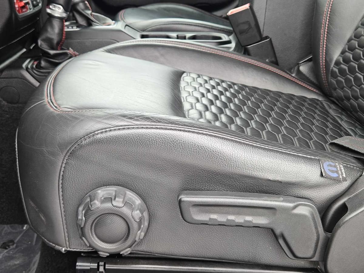 2021 Jeep Wrangler - Image 22