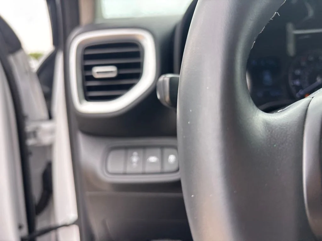 2021 Hyundai Venue - Image 18