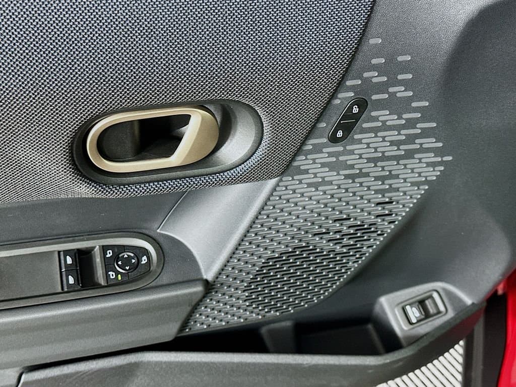 2025 MINI Cooper - Image 19