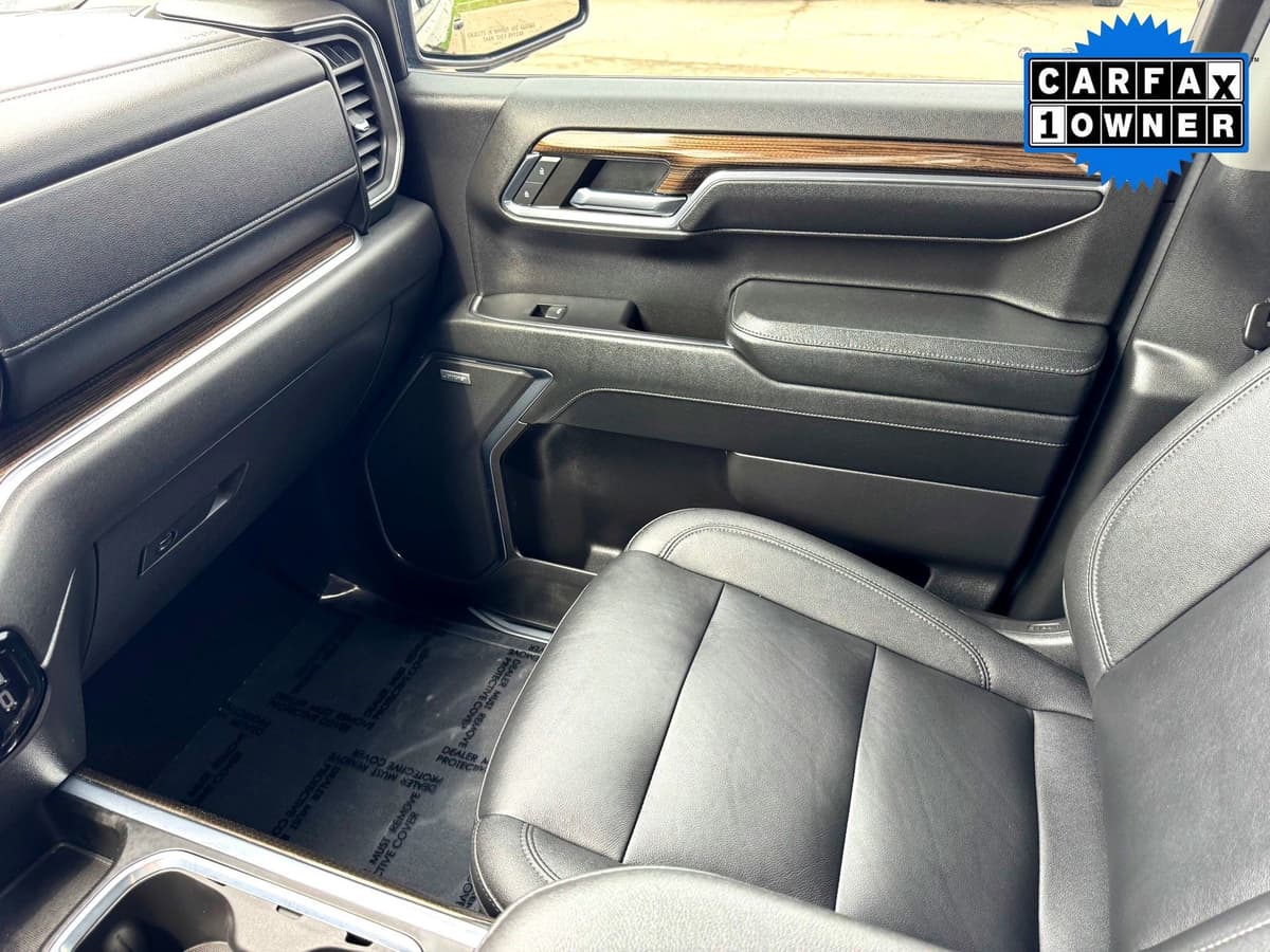 2024 Chevrolet Silverado 1500 - Image 30