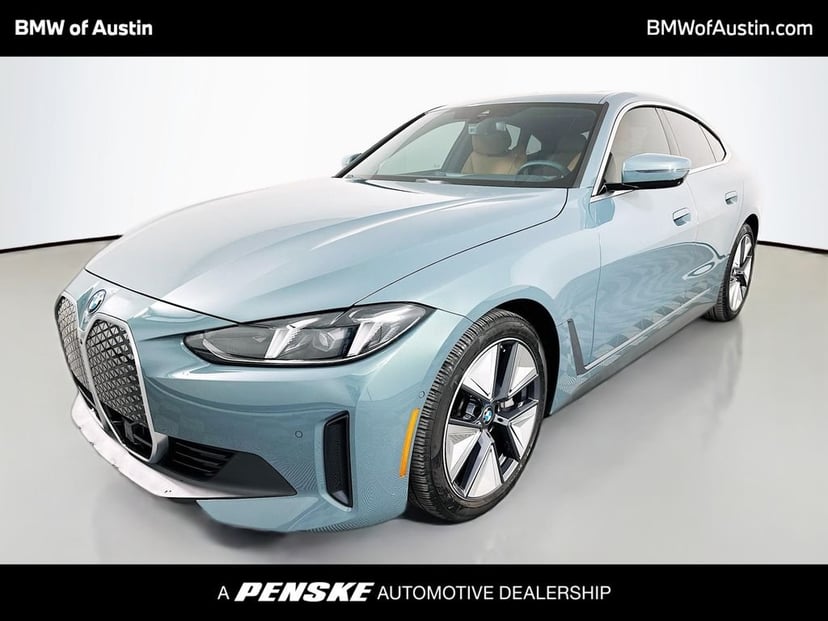 2025 BMW i4 - Image 2