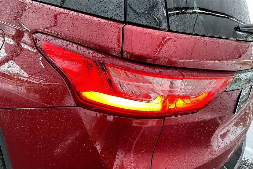 2020 Chevrolet Traverse - Image 29