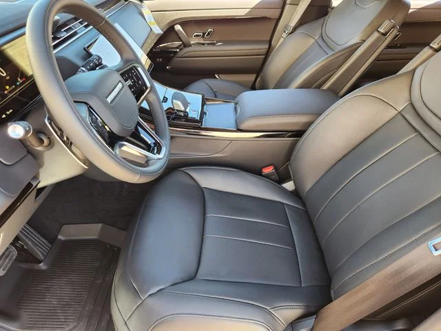 2026 Land Rover Range Rover Sport - Image 9