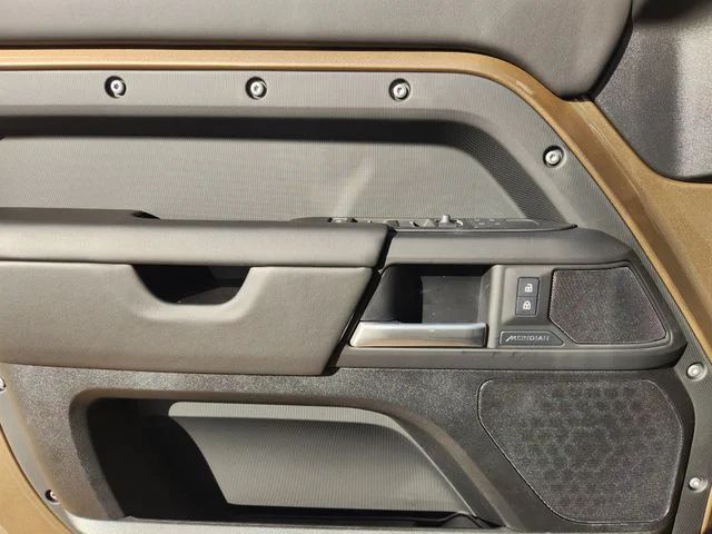 2026 Land Rover Defender 110 - Image 16