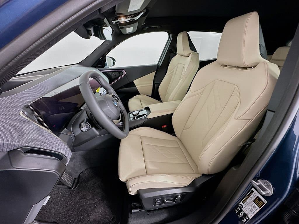 2025 BMW X3 - Image 16