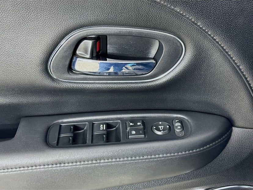 2016 Honda HR-V - Image 21