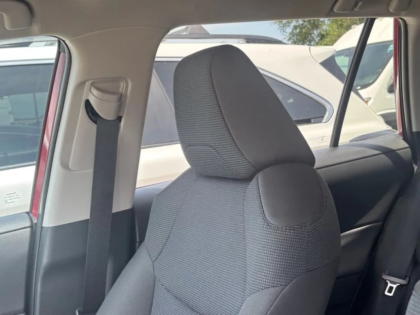 2025 Toyota RAV4 - Image 11