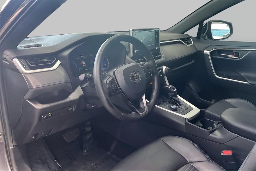 2021 Toyota RAV4 - Image 18