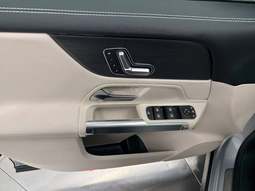 2026 Mercedes-Benz GLB - Image 52