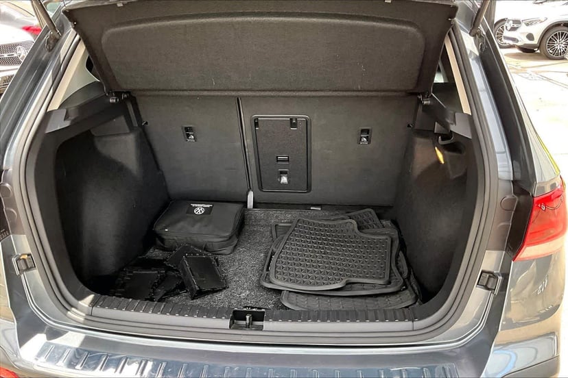2022 Volkswagen Taos - Image 36