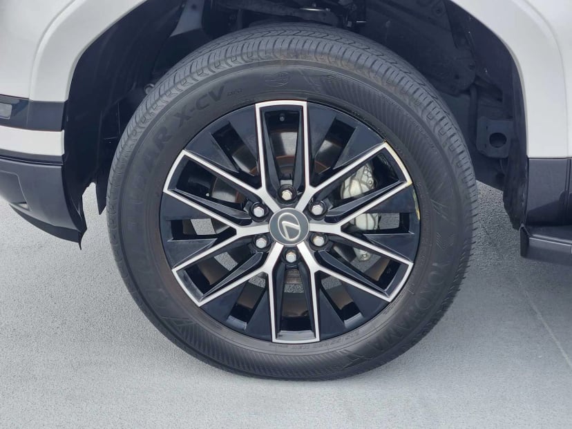 2024 Lexus GX 550 - Image 7