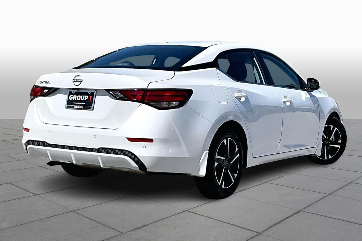 2025 Nissan Sentra - Image 13