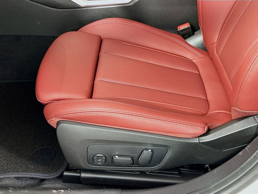 2026 BMW 3 Series - Image 21