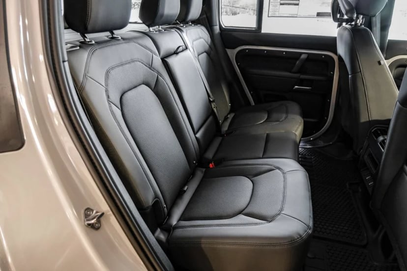 2026 Land Rover Defender 110 - Image 34