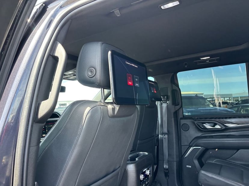 2023 GMC Yukon - Image 24