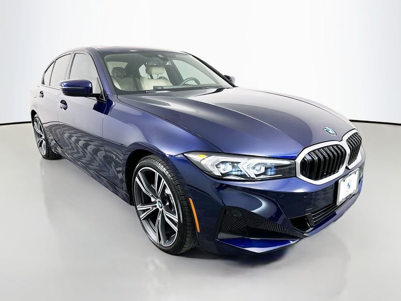 2023 BMW 3 Series - Image 3