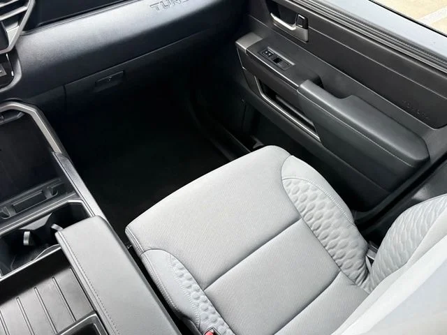 2023 Toyota Tundra - Image 26
