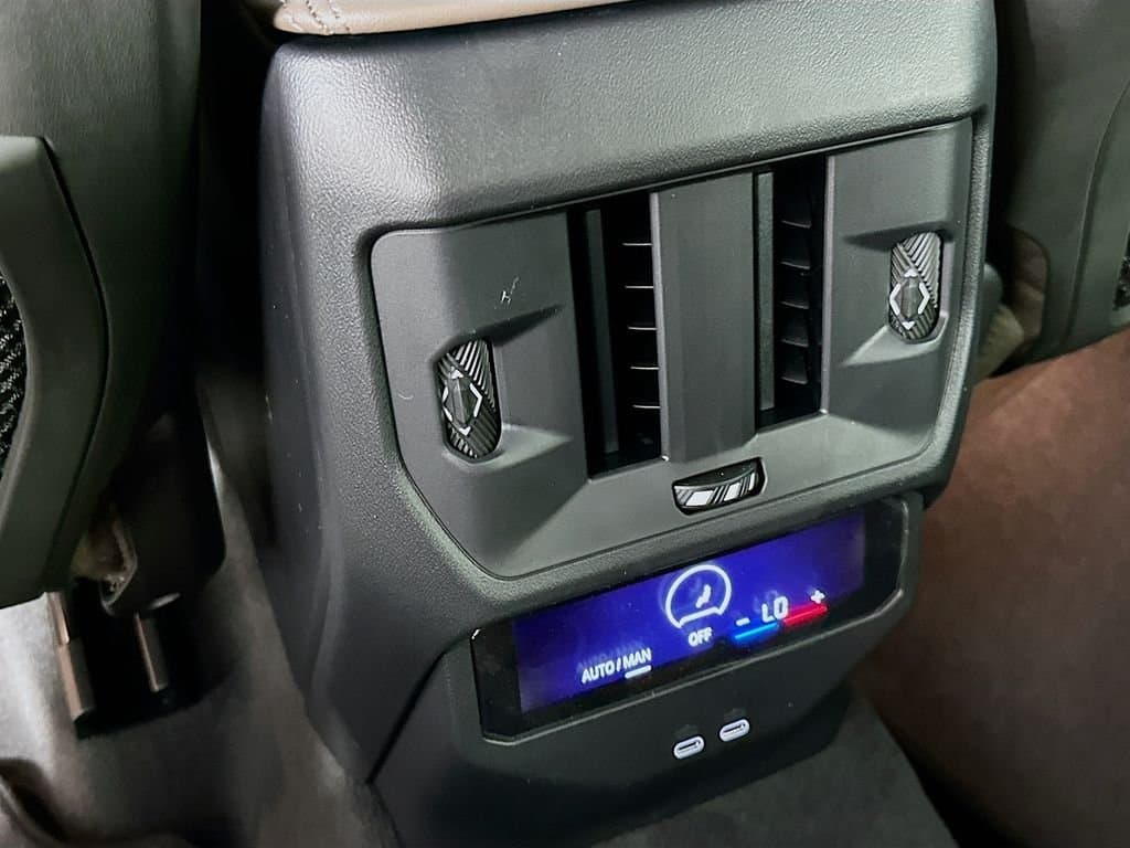 2025 BMW X3 - Image 18