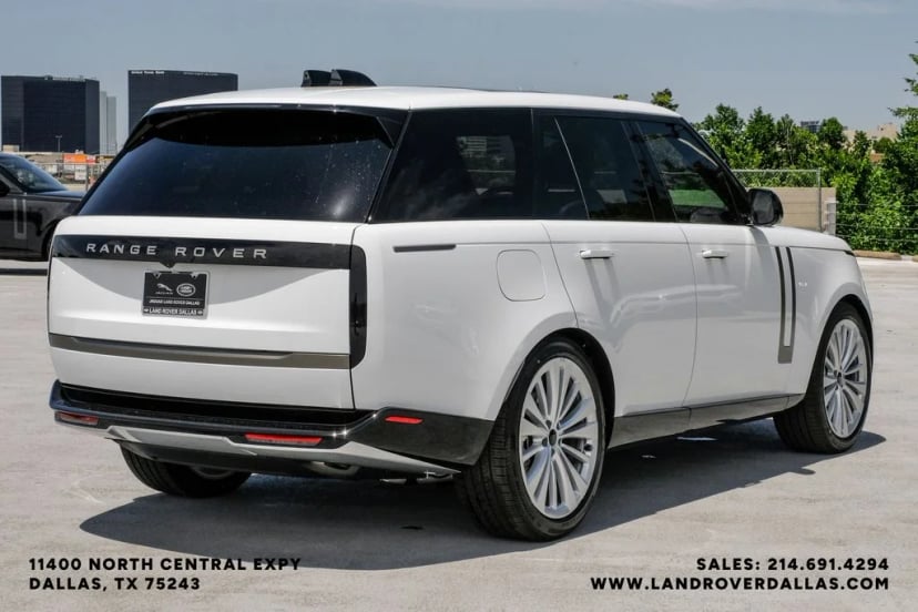 2026 Land Rover Range Rover - Image 8