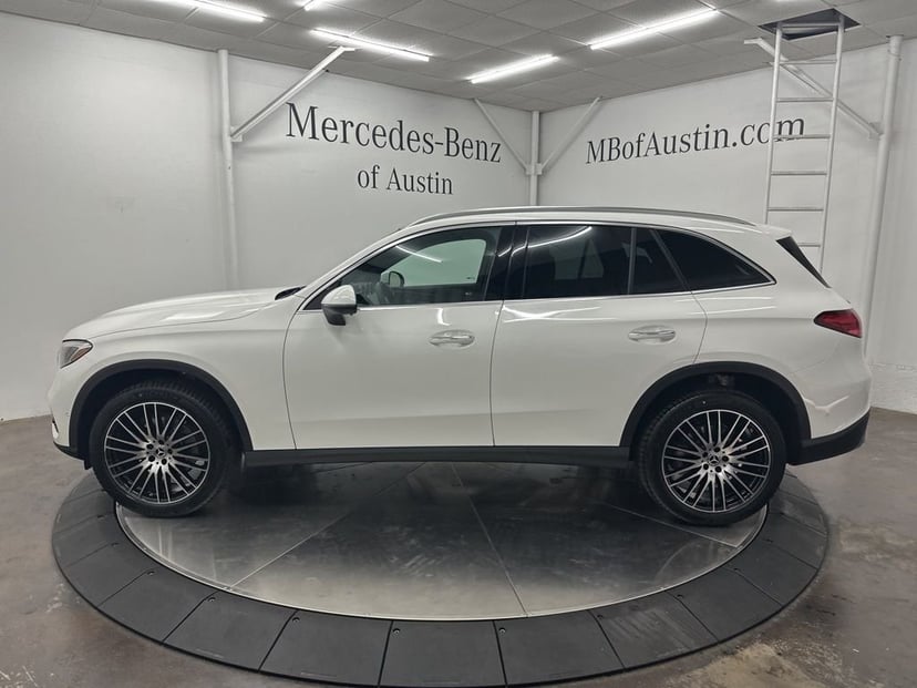 2026 Mercedes-Benz GLC - Image 4