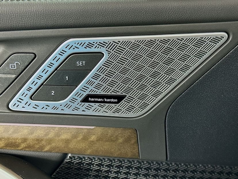 2025 BMW X1 - Image 18