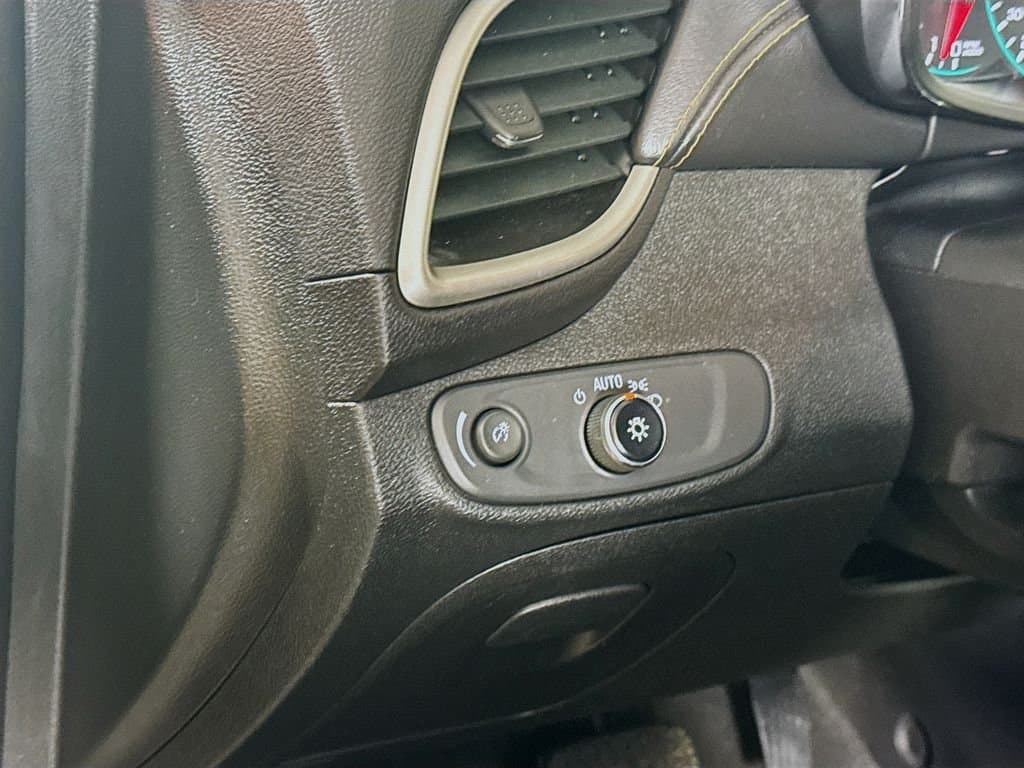 2018 CHEVROLET Trax - Image 11