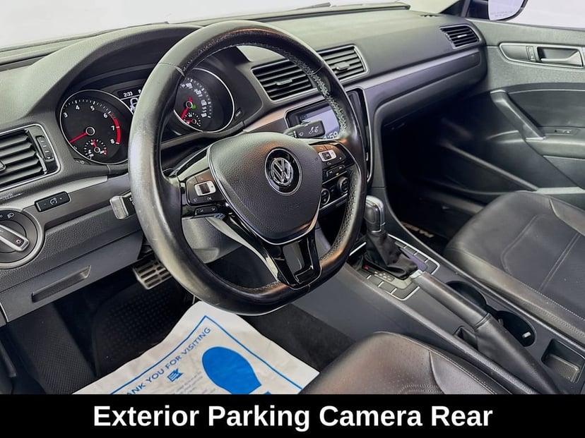 2017 Volkswagen Passat - Image 10