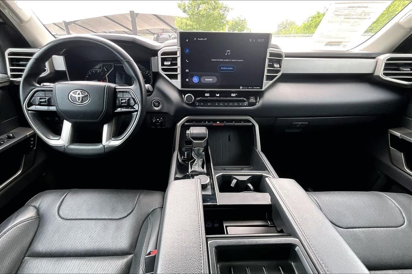 2022 Toyota Tundra - Image 15