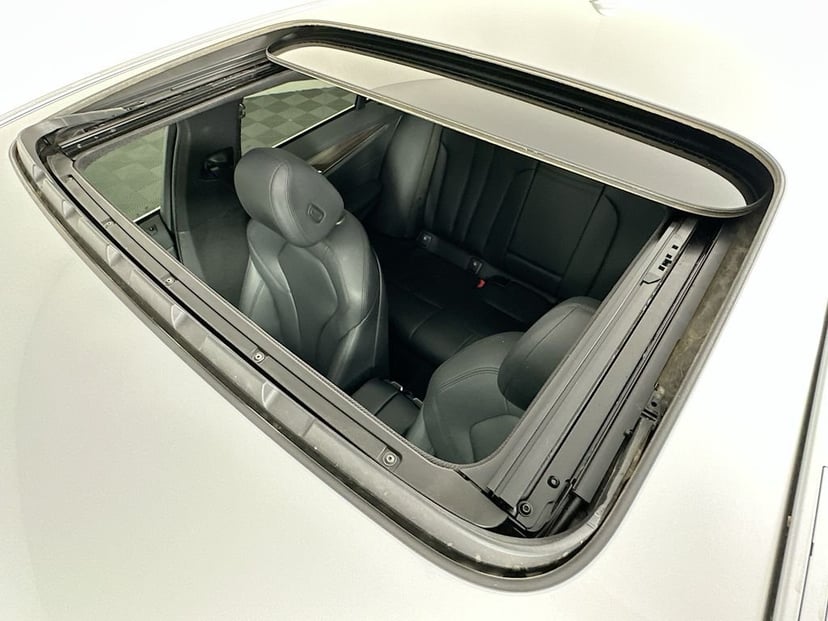 2018 BMW 5 Series - Image 22