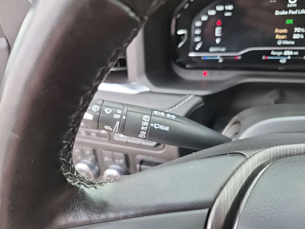 2023 GMC Yukon XL - Image 38