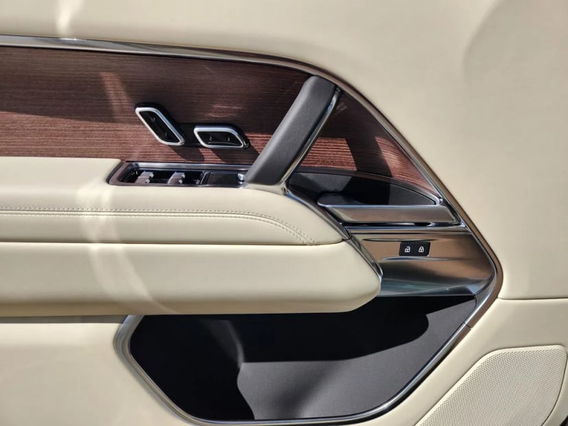 2026 Land Rover Range Rover - Image 15