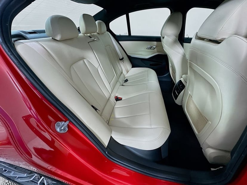 2021 BMW 3 Series - Image 28