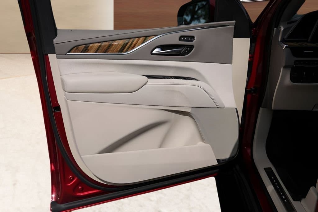 2021 Cadillac Escalade - Image 26