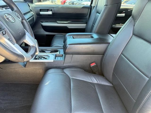 2021 Toyota Tundra - Image 12
