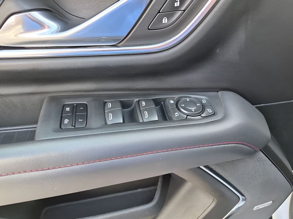 2023 Chevrolet Suburban - Image 28