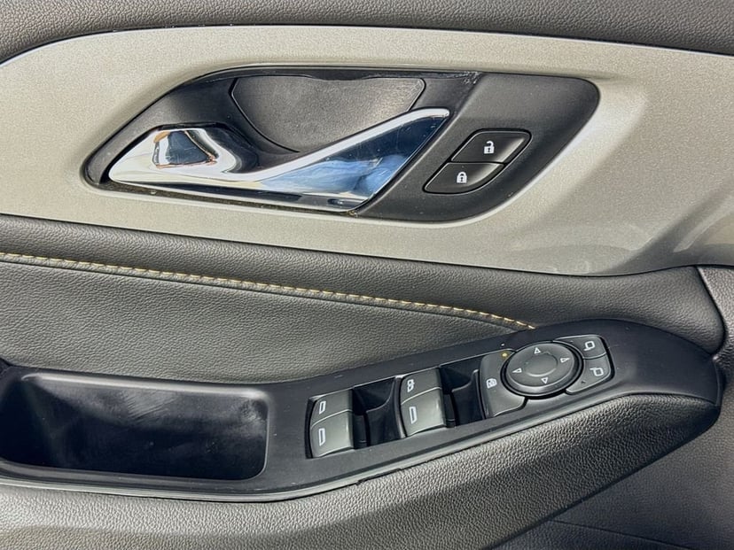 2020 Chevrolet Traverse - Image 22