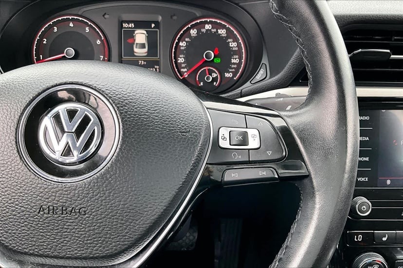 2020 Volkswagen Passat - Image 23
