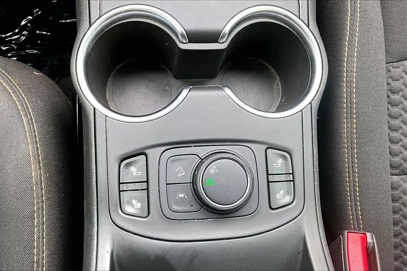 2020 GMC Terrain - Image 33