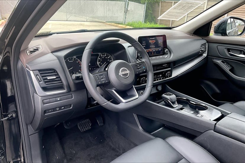 2023 Nissan Rogue - Image 18