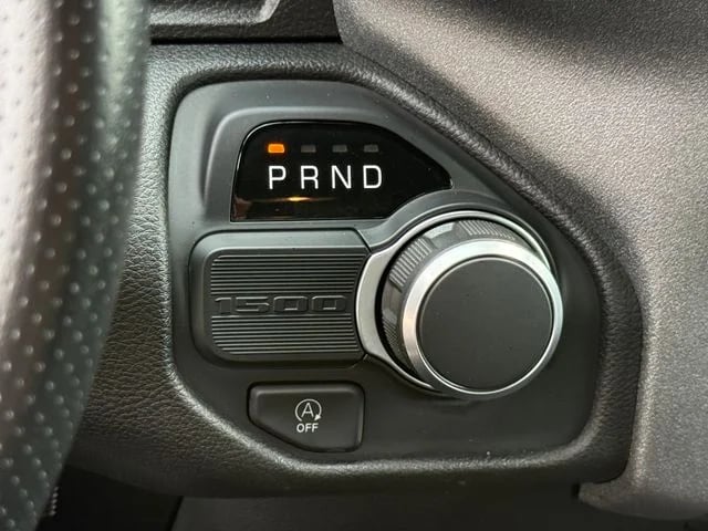2025 Ram 1500 - Image 24